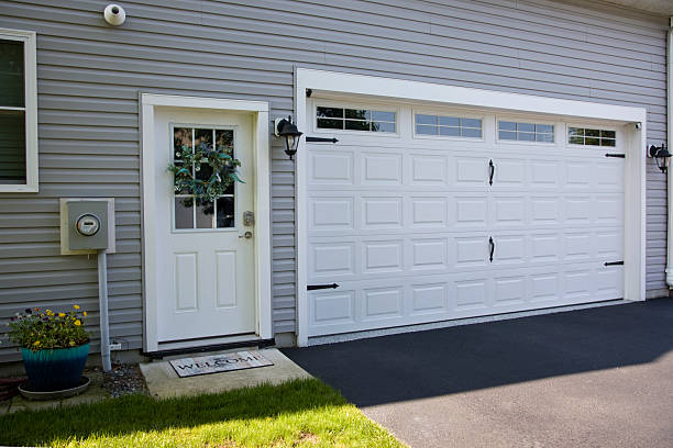 24/7 Emergency Garage Door Panel Replacement experts in Conshohocken, PA